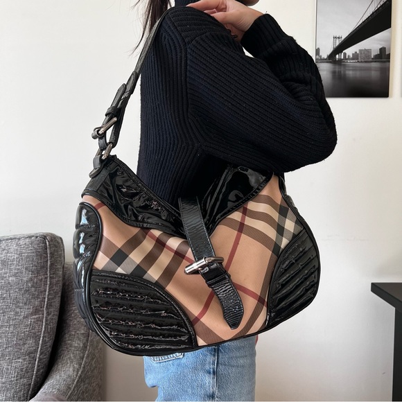 Authentic Vintage Burberry Large Canvas Shoulder Bag w Patent Leather - Picture 1 of 15
